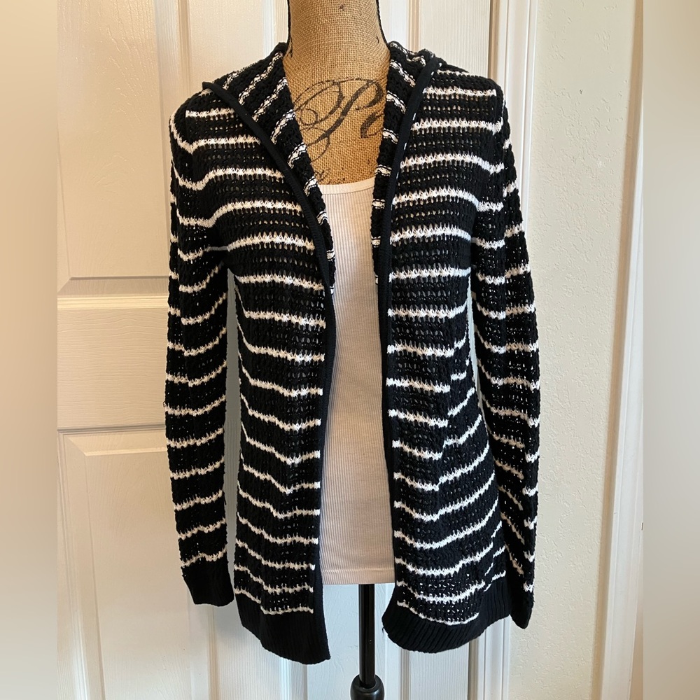 GAP Striped 100% Cotton Open Weave Black & White loose knit Cardigan Hoodie M